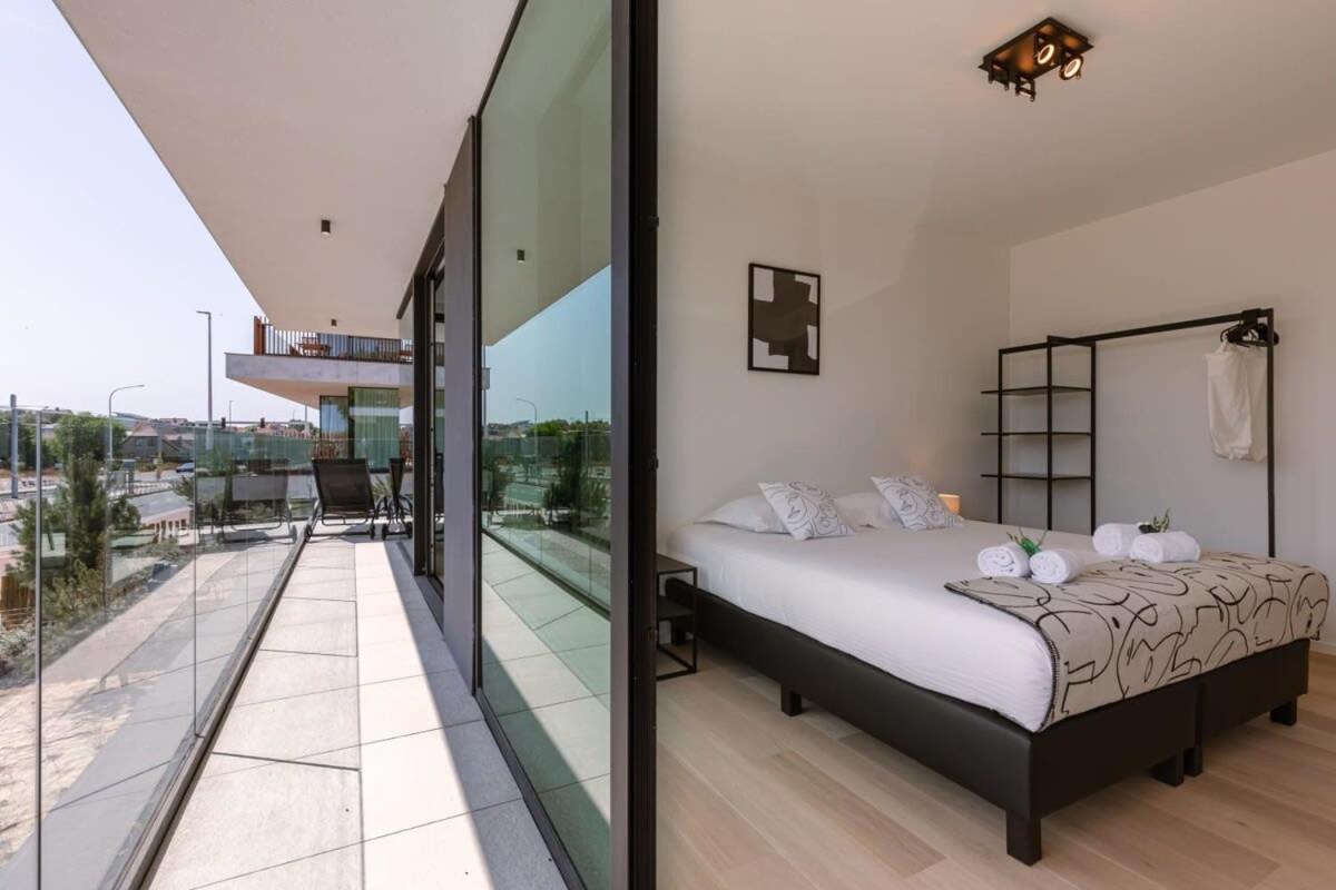 New, Luxurious And Modern Apartment With Private Parking Coxyde Extérieur photo