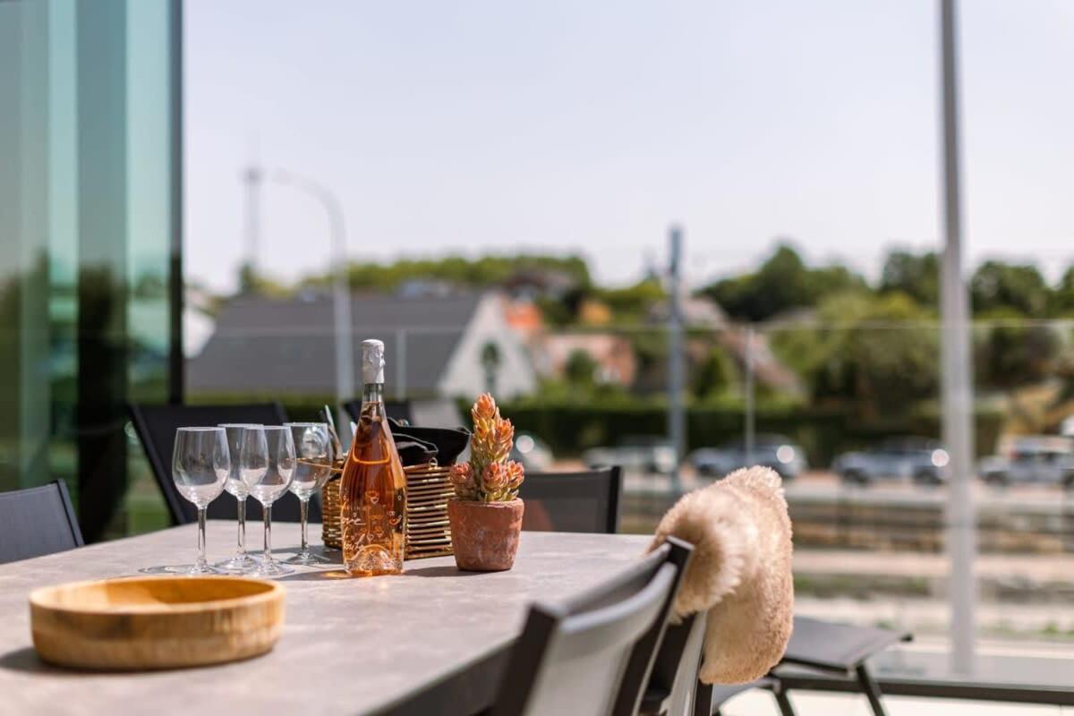 New, Luxurious And Modern Apartment With Private Parking Coxyde Extérieur photo
