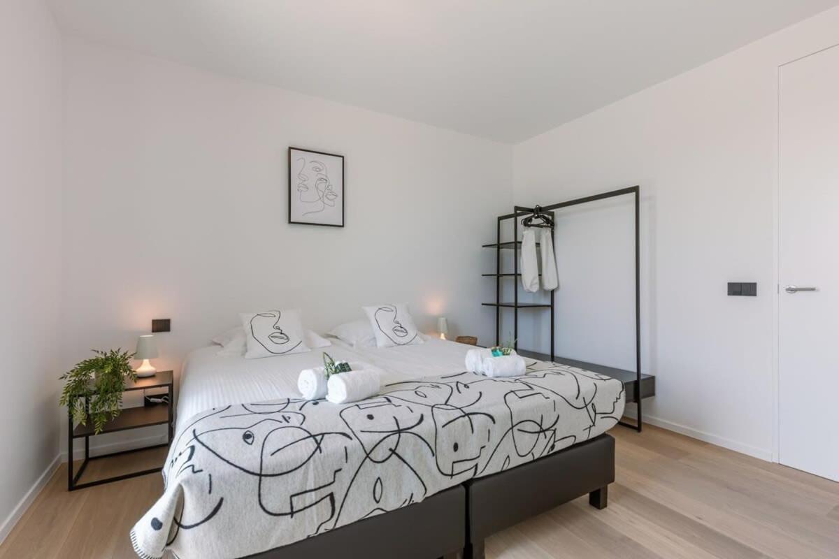 New, Luxurious And Modern Apartment With Private Parking Coxyde Extérieur photo
