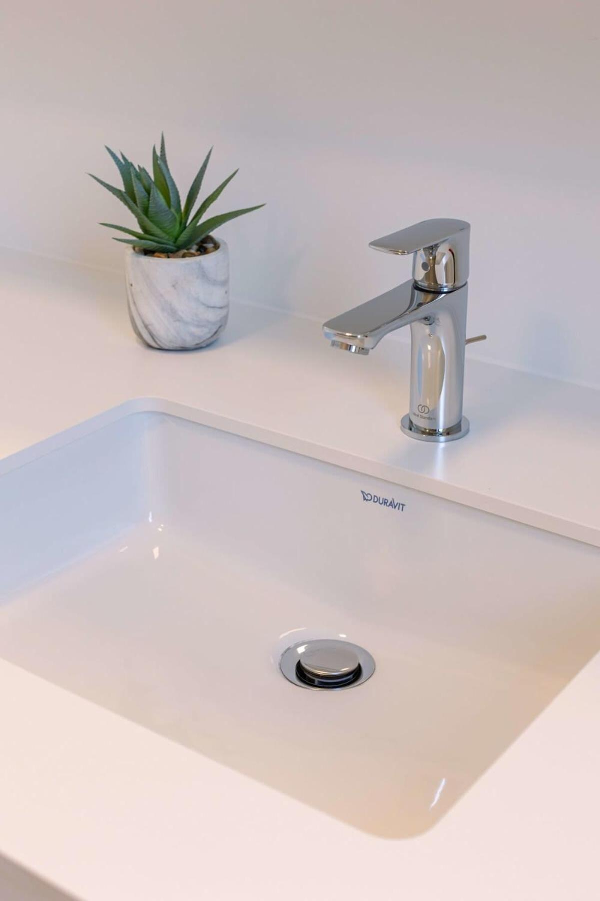 New, Luxurious And Modern Apartment With Private Parking Coxyde Extérieur photo