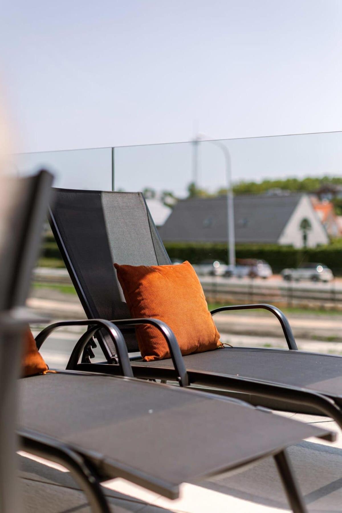 New, Luxurious And Modern Apartment With Private Parking Coxyde Extérieur photo
